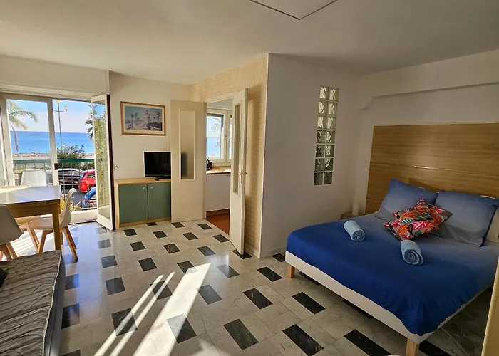 Appartement Vue Equipe Nice